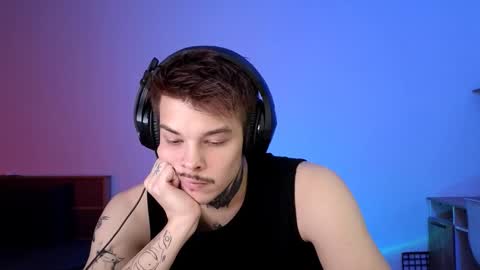 Denis online show from November 24, 2025, 6:40 pm