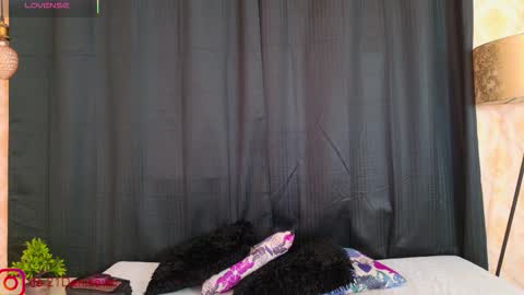 Denisse online show from October 20, 2025, 12:16 pm