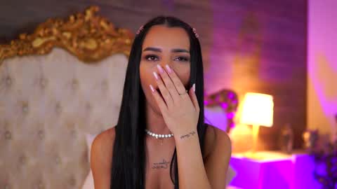 denisedevilles online show from February 4, 2025, 12:11 pm