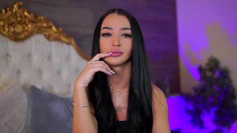 denisedevilles online show from February 8, 2025, 9:03 am