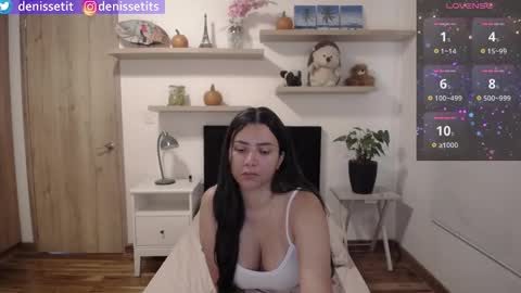    online show from November 5, 2025, 2:28 pm