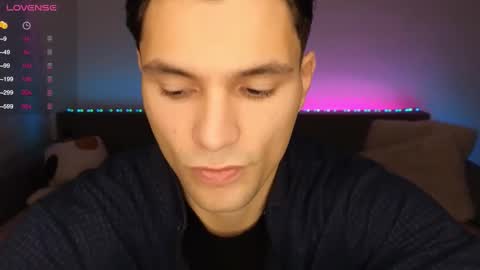 Den online show from November 3, 2025, 7:42 am