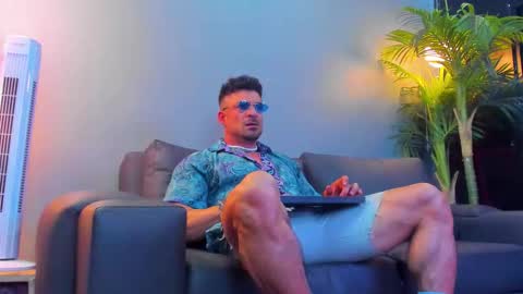 dennis_cox_ online show from October 16, 2025, 4:24 am