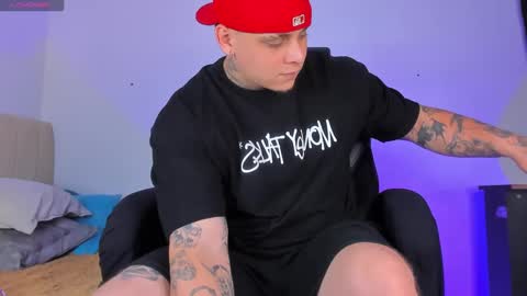 dennis munera online show from October 11, 2025, 4:16 pm