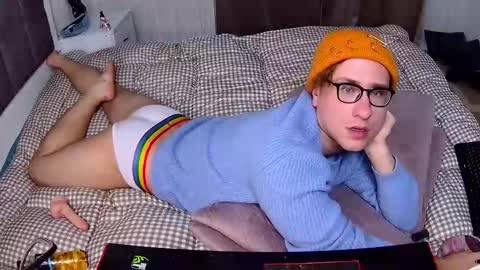 Dennis online show from February 22, 2026, 6:06 pm