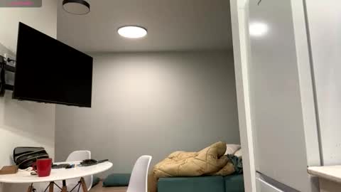 Denni online show from February 5, 2026, 4:44 pm