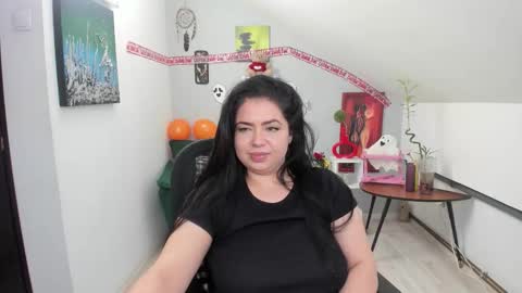 dennyssecharm online show from October 27, 2025, 6:23 pm