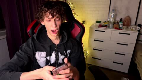 Jasper   online show from December 14, 2024, 2:12 am