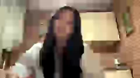 Emma online show from September 28, 2025, 3:06 pm