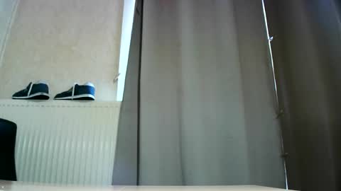 Snapshot of dereck59 chatting on May 10, 2026, 6:51 am dereck59 online show from May 10, 2026, 6:51 am