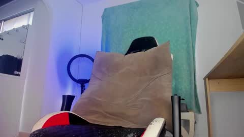 dereckhardd online show from February 13, 2026, 10:06 pm