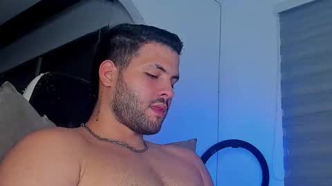 Snapshot of dereckhardd chatting on March 10, 2026, 7:24 am dereckhardd online show from March 10, 2026, 7:24 am