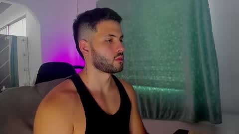 Snapshot of dereckhardd chatting on March 24, 2026, 2:33 pm dereckhardd online show from March 24, 2026, 2:33 pm