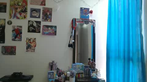 derek_44 online show from February 4, 2026, 4:35 pm