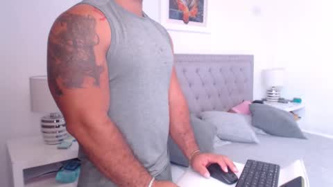 Snapshot of derek_group chatting on February 16, 2026, 2:35 pm Derek online show from February 16, 2026, 2:35 pm