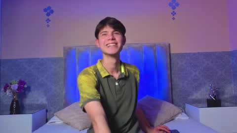 derek_sinn online show from February 24, 2026, 9:13 pm