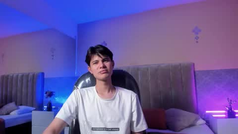 Snapshot of derek_sinn chatting on March 8, 2026, 3:10 am derek_sinn online show from March 8, 2026, 3:10 am