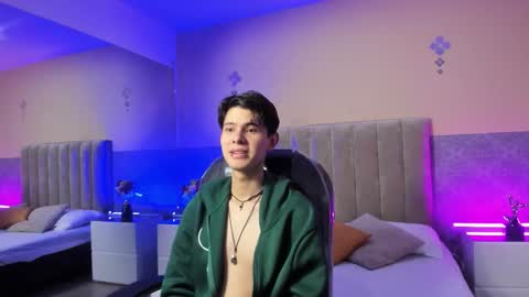 Snapshot of derek_sinn chatting on March 15, 2026, 2:01 pm derek_sinn online show from March 15, 2026, 2:01 pm