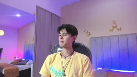 Snapshot of derek_sinn chatting on March 19, 2026, 8:02 pm derek_sinn online show from March 19, 2026, 8:02 pm