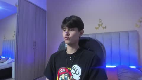 Snapshot of derek_sinn chatting on March 20, 2026, 8:25 pm derek_sinn online show from March 20, 2026, 8:25 pm