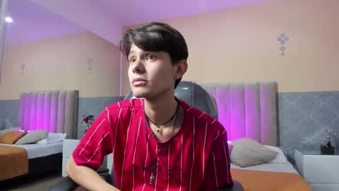 Snapshot of derek_sinn chatting on March 23, 2026, 6:12 pm derek_sinn online show from March 23, 2026, 6:12 pm