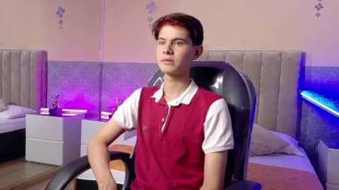 Snapshot of derek_sinn chatting on April 3, 2026, 7:45 pm derek_sinn online show from April 3, 2026, 7:45 pm