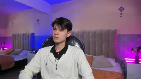 Snapshot of derek_sinn chatting on April 9, 2026, 8:36 pm derek_sinn online show from April 9, 2026, 8:36 pm