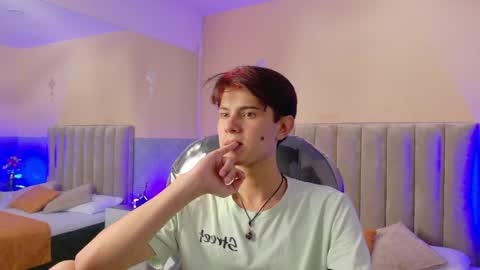 Snapshot of derek_sinn chatting on May 22, 2026, 8:14 pm derek_sinn online show from May 22, 2026, 8:14 pm