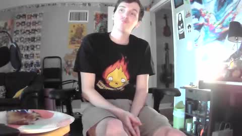 derekdings online show from December 22, 2024, 6:04 pm