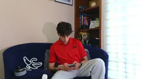 Derek online show from June 19, 2026, 10:02 pm