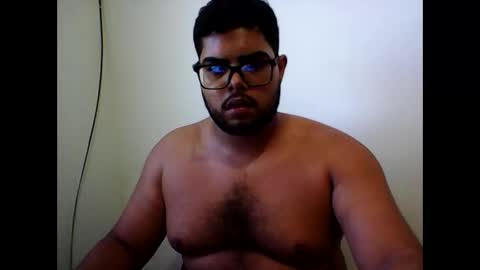 derick_0013 online show from May 5, 2026, 6:49 pm