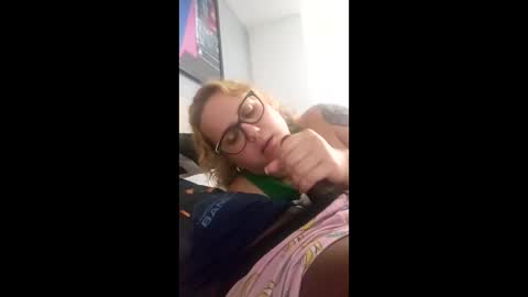 Snapshot of derkdiggler89 chatting on April 12, 2026, 8:58 pm Derk Mae online show from April 12, 2026, 8:58 pm