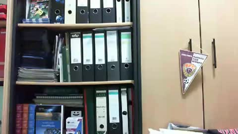 derkleineliebling online show from December 13, 2024, 2:27 pm