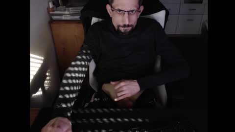 dermattes online show from March 1, 2026, 1:35 pm