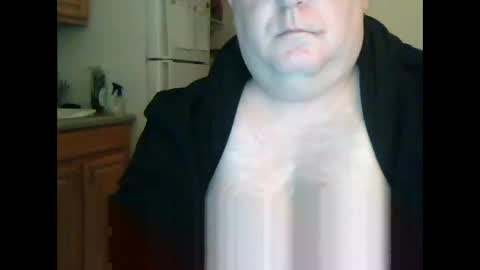 Snapshot of derrickkearley2055 chatting on March 3, 2025, 7:10 am derrickkearley2055 online show from March 3, 2025, 7:10 am