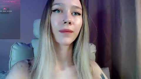 Snapshot of des_ch chatting on May 8, 2026, 5:29 pm Ari online show from May 8, 2026, 5:29 pm