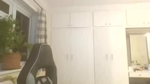 desiboi9 online show from September 22, 2025, 11:40 pm