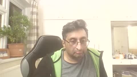 desiboi9 online show from October 16, 2025, 11:50 pm