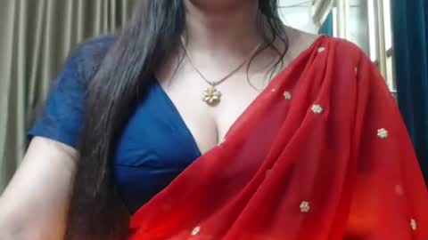 Snapshot of desimaisa130 chatting on December 3, 2024, 9:12 pm Maisa online show from December 3, 2024, 9:12 pm