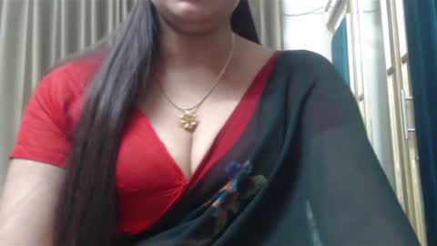 Snapshot of desimaisa130 chatting on December 14, 2024, 2:42 pm Maisa online show from December 14, 2024, 2:42 pm