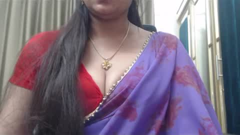 Snapshot of desimaisa130 chatting on December 16, 2024, 7:54 pm Maisa online show from December 16, 2024, 7:54 pm