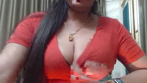 Snapshot of desimaisa130 chatting on December 23, 2024, 8:36 pm Maisa online show from December 23, 2024, 8:36 pm