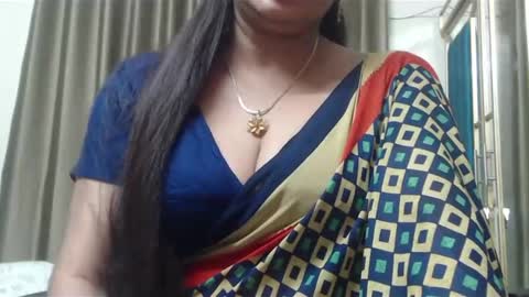 Snapshot of desimaisa130 chatting on December 25, 2024, 7:02 pm Maisa online show from December 25, 2024, 7:02 pm