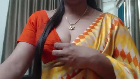 Snapshot of desimaisa130 chatting on December 27, 2024, 7:46 pm Maisa online show from December 27, 2024, 7:46 pm