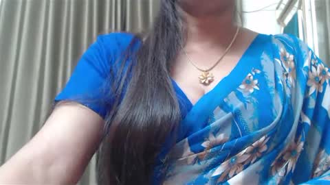 Snapshot of desimaisa130 chatting on January 5, 2025, 7:39 pm Maisa online show from January 5, 2025, 7:39 pm