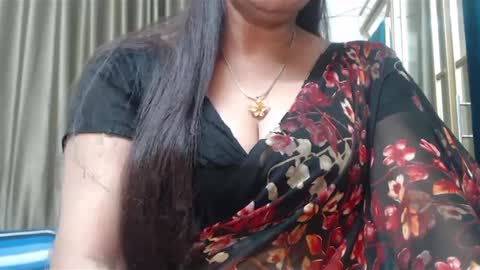 Snapshot of desimaisa130 chatting on January 13, 2025, 5:02 pm Maisa online show from January 13, 2025, 5:02 pm