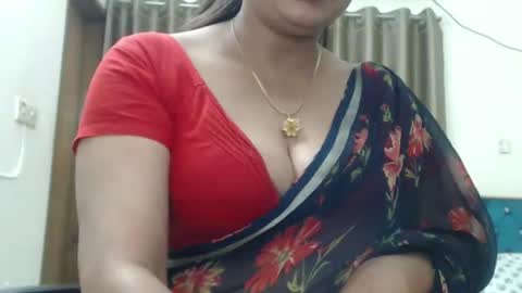 Snapshot of desimaisa130 chatting on March 1, 2025, 5:05 pm Maisa online show from March 1, 2025, 5:05 pm