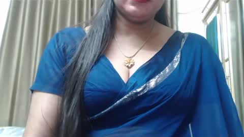 Snapshot of desimaisa130 chatting on March 7, 2025, 5:38 pm Maisa online show from March 7, 2025, 5:38 pm