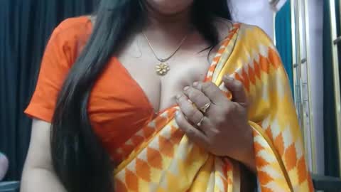 Snapshot of desimaisa130 chatting on October 18, 2025, 5:35 pm Maisa online show from October 18, 2025, 5:35 pm