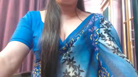 Snapshot of desimaisa130 chatting on February 6, 2026, 5:16 pm Maisa online show from February 6, 2026, 5:16 pm